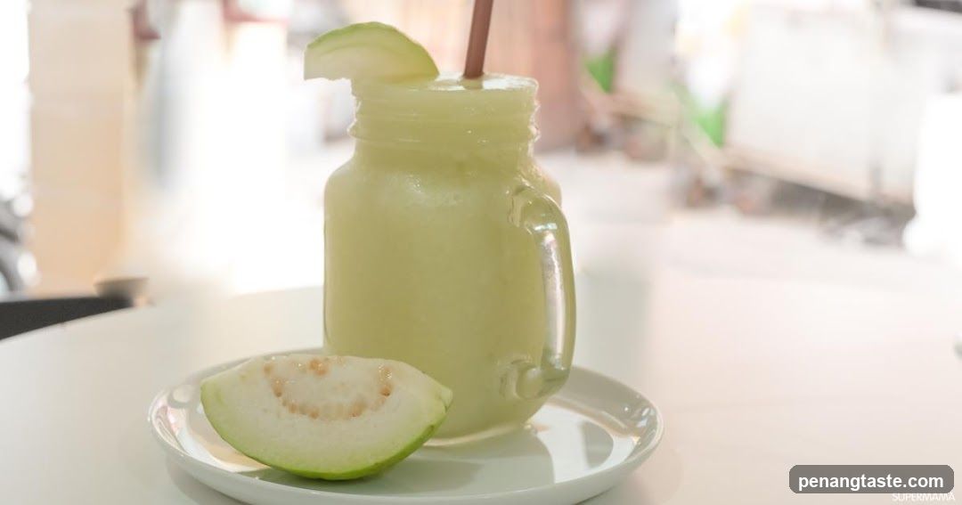 Guava Smoothie with Garnish