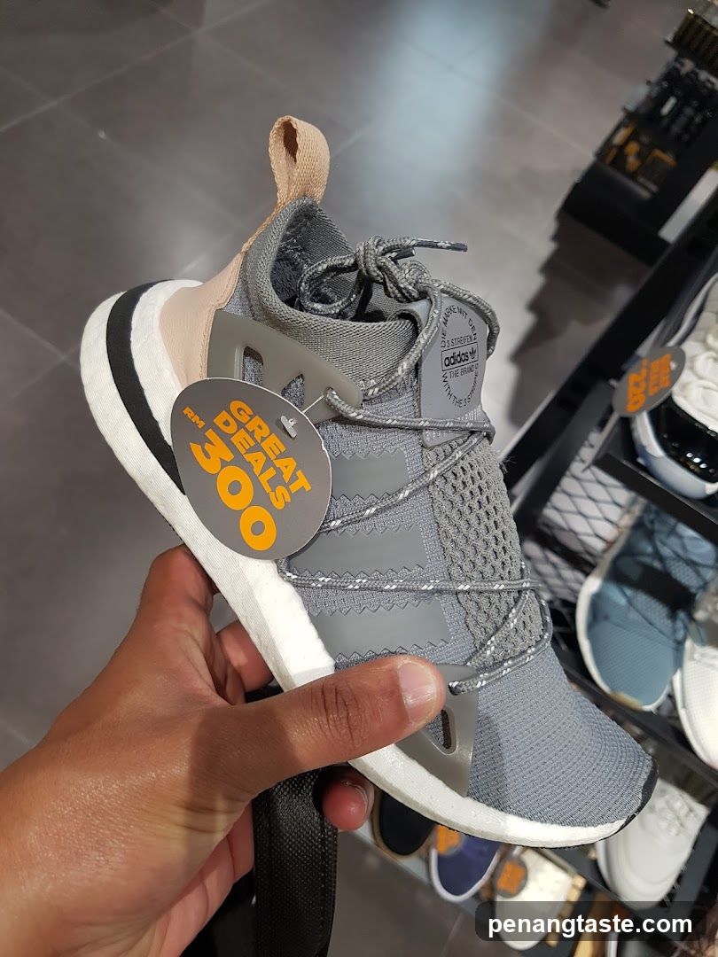 Adidas Shoe Display