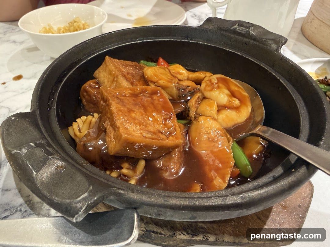 Soy Sauce Braised Tofu and Seafood in Clay Pot