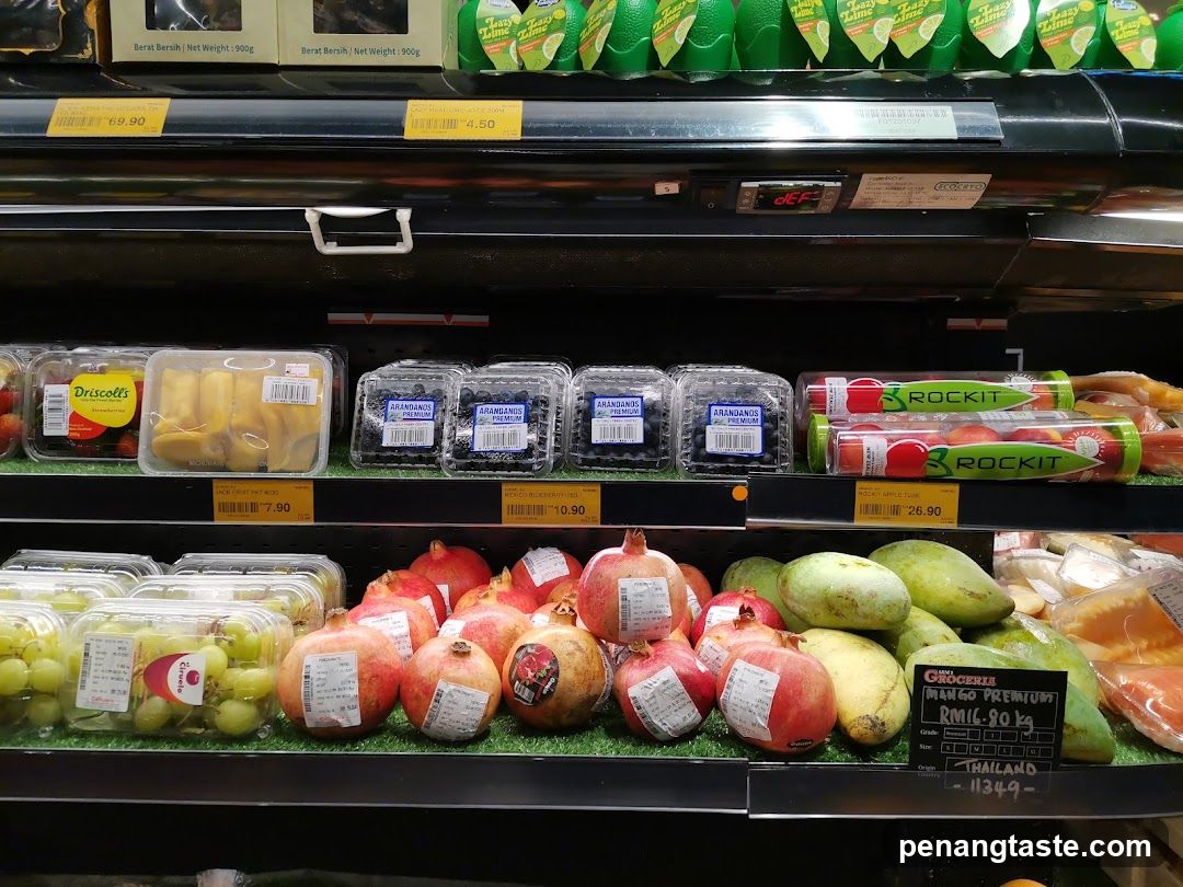 Supermarket Fruit Section