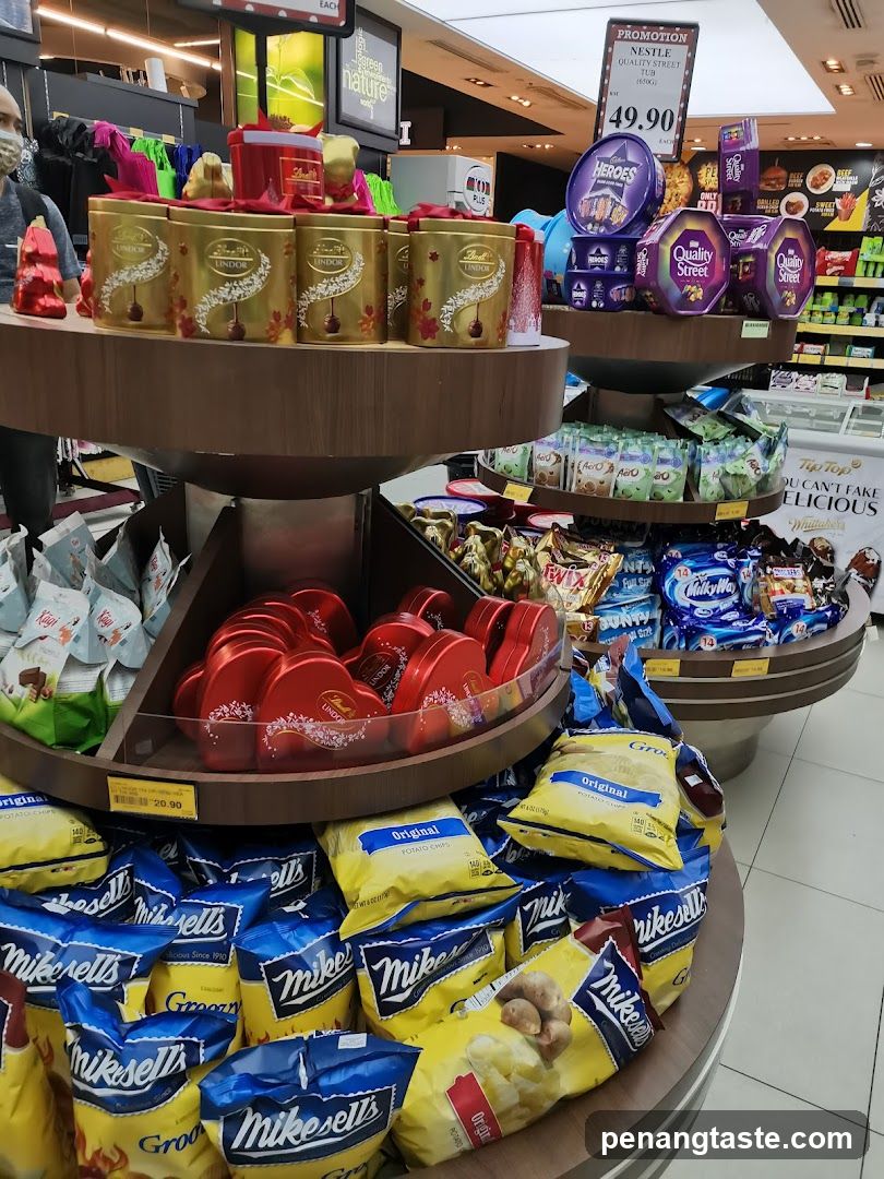 Supermarket Interior Display