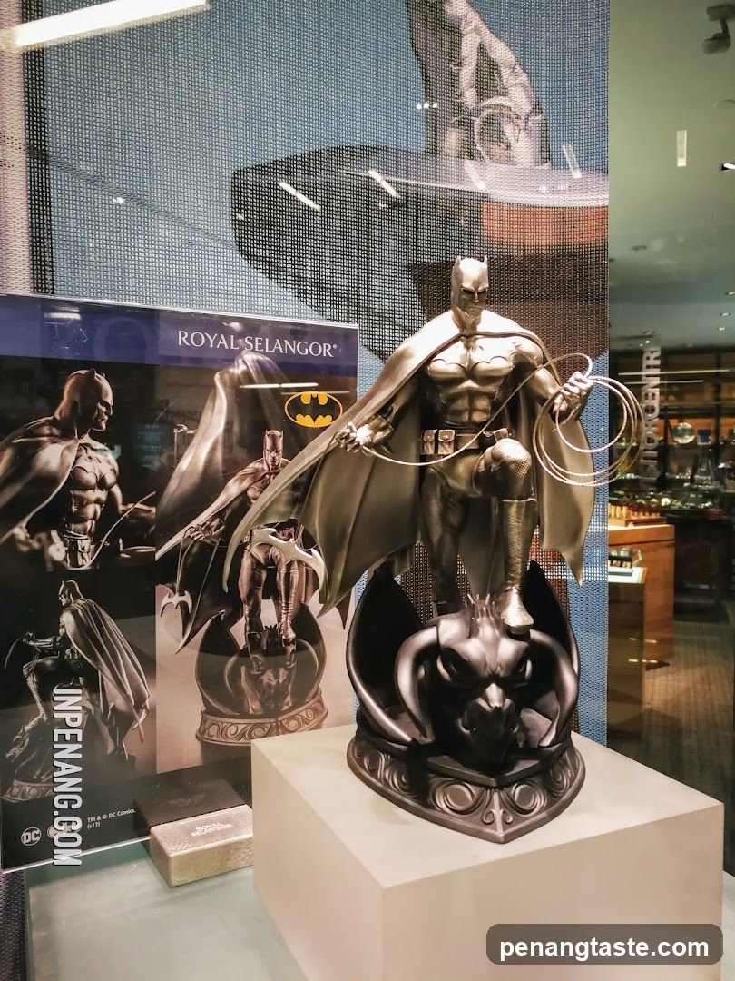 Batman Statue Display