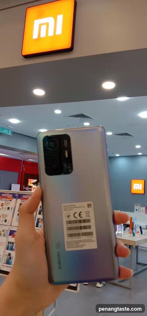 Xiaomi Store Interior