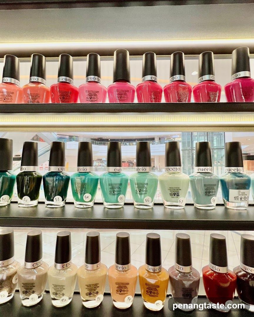 Nail polish display