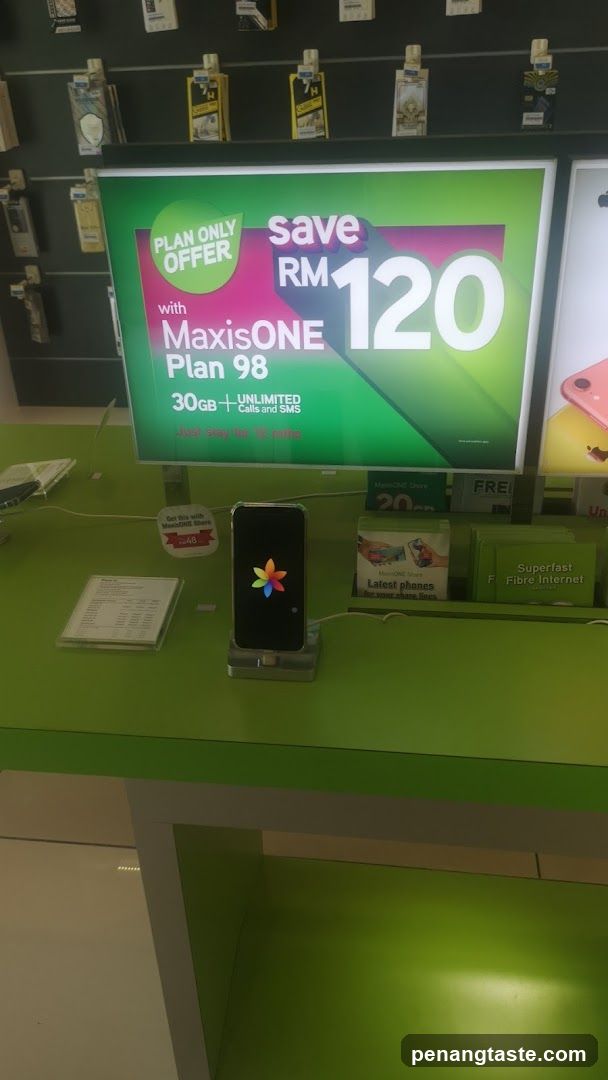 Mobile Phone Store Display