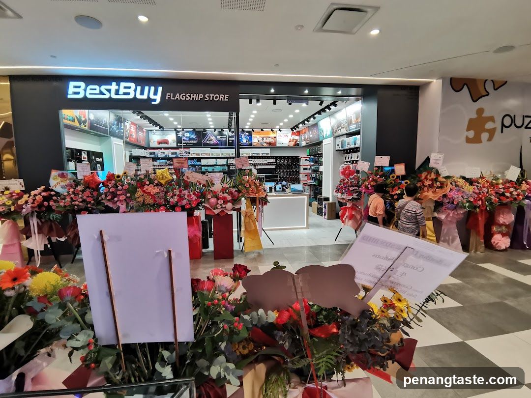 BestBuy Flagship Store Entrance