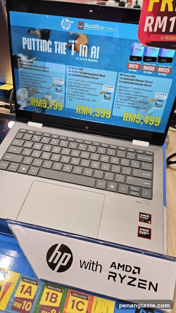 HP Laptop Display at BestBuy IT MALL