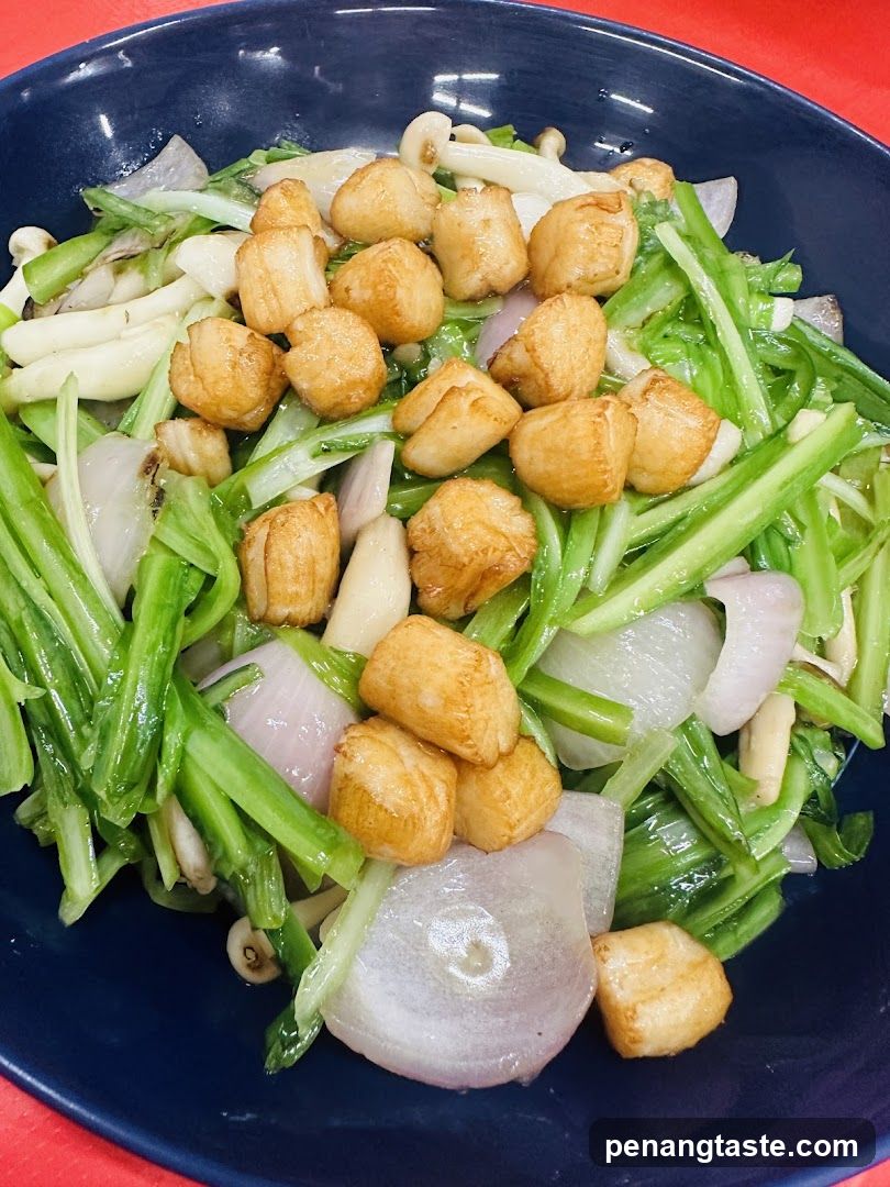 Stir-fried vegetables with tofu chunks