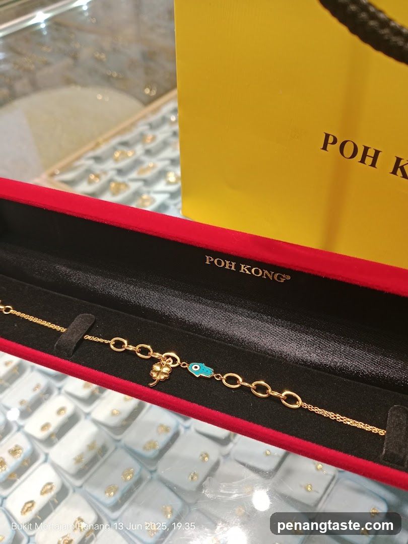 POH KONG Jewelry Display