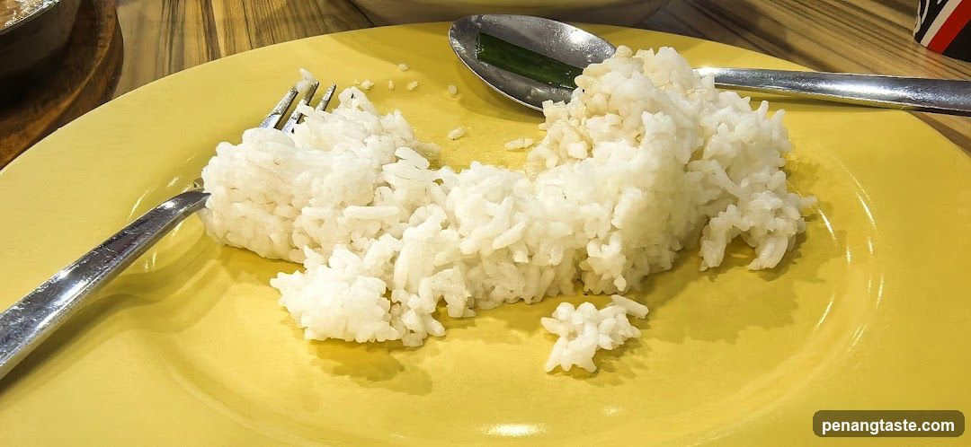 Rice on yellow plate