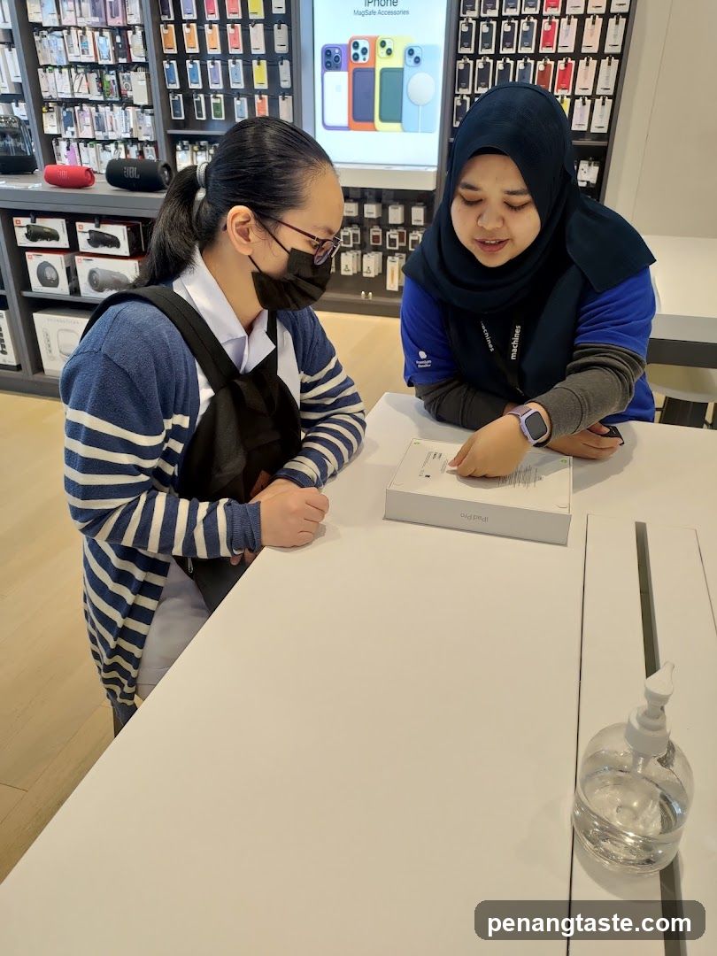 Inside Apple Store