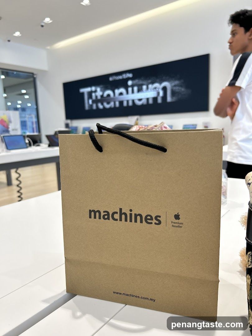 Machines Apple Premium Reseller Store Interior