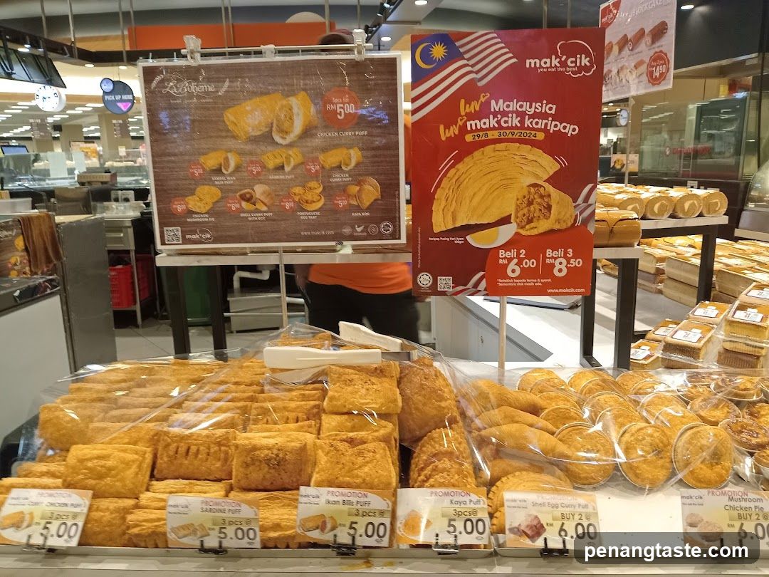 Mak Cik Bakery Display