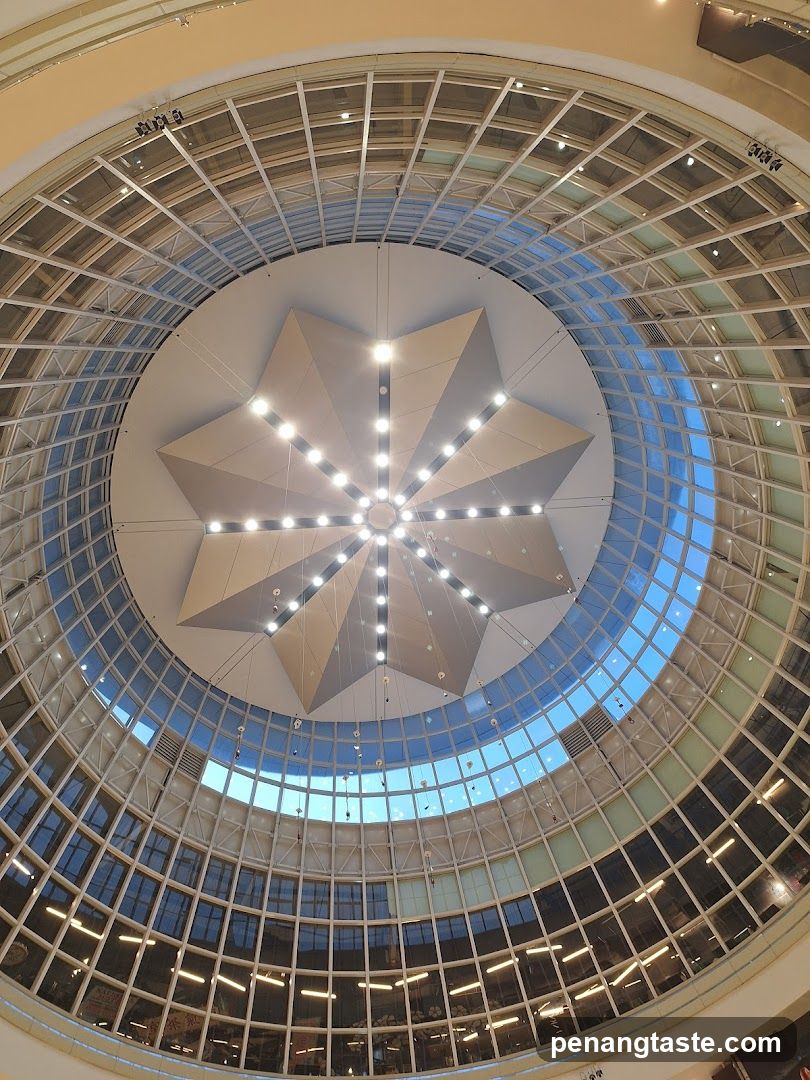 Interior dome ceiling view