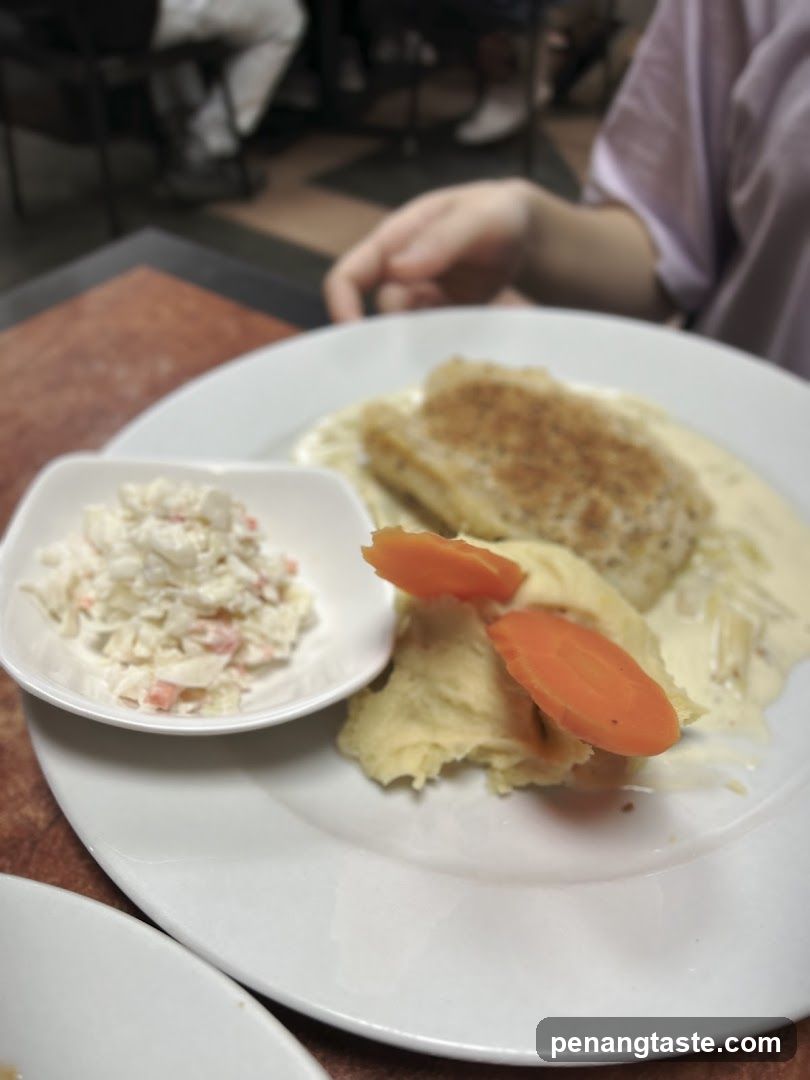 Dinner Plate with Side Dish