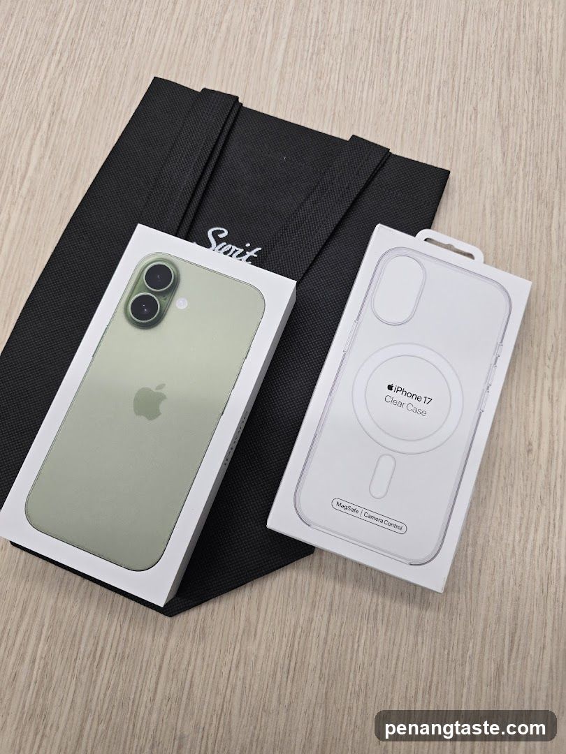 iPhone 17 Packaging
