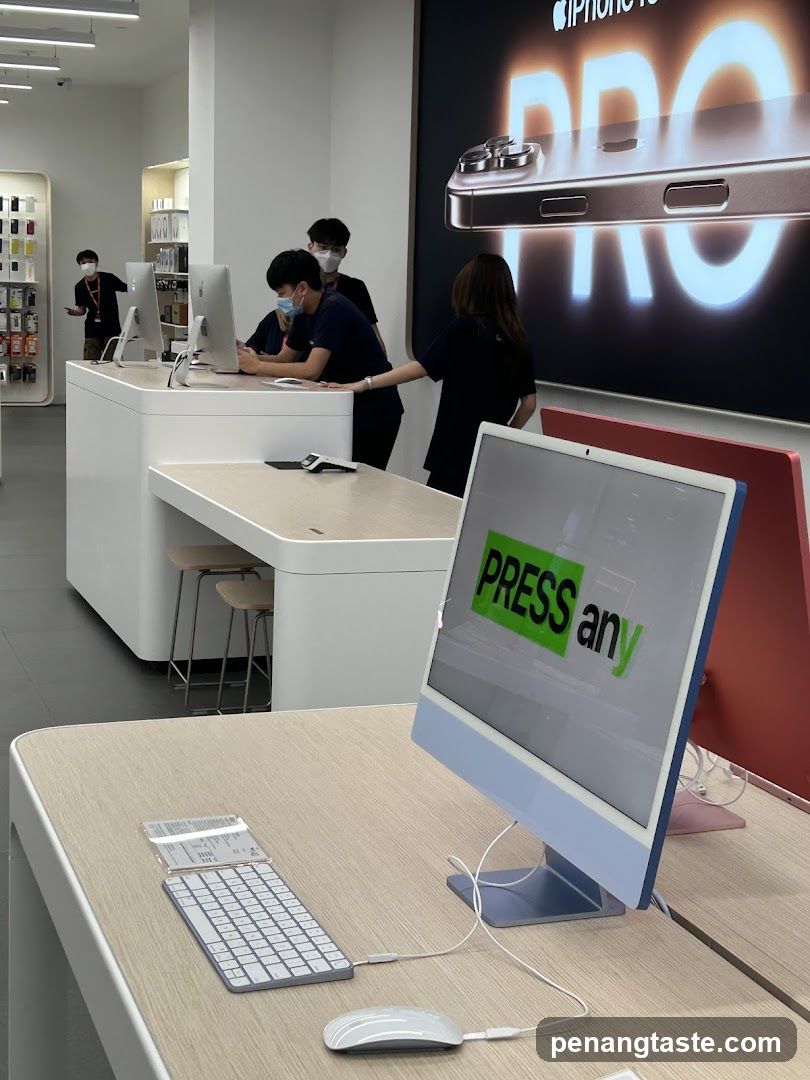 Apple Store Interior
