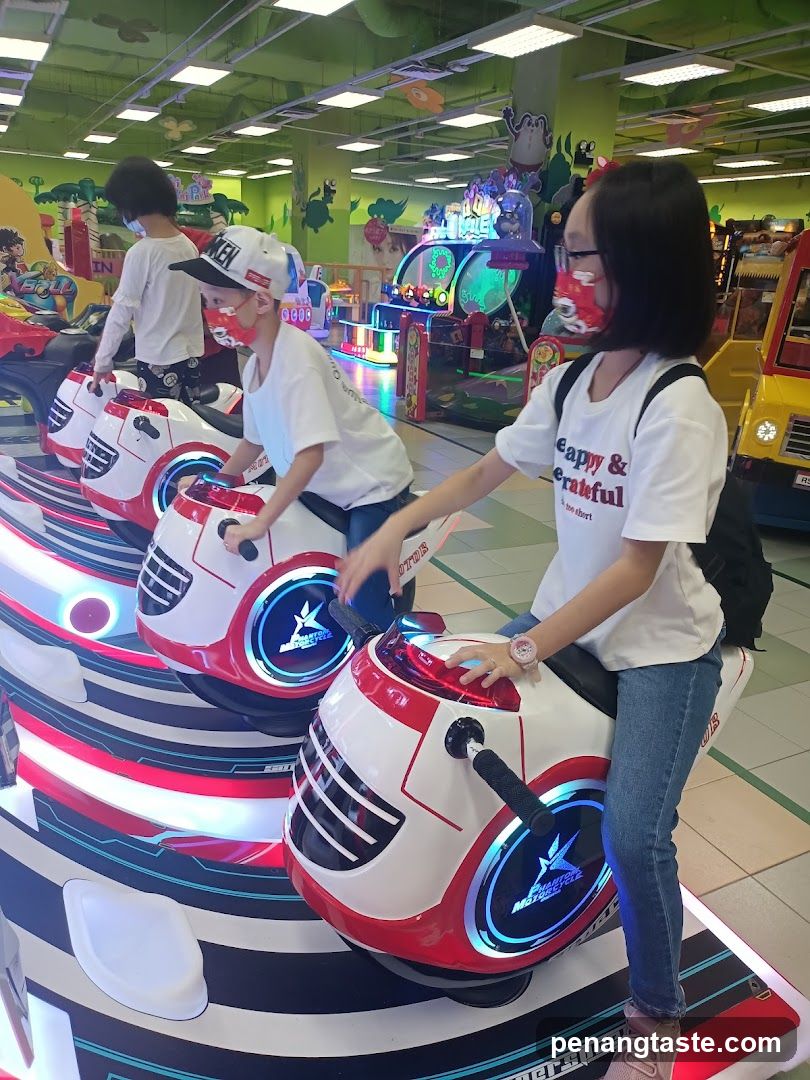 Children playing in arcade