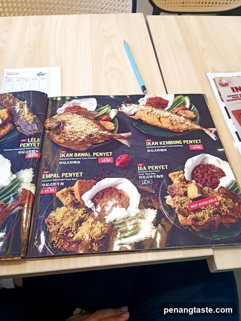 Indonesian-style fried fish and meat dishes menu