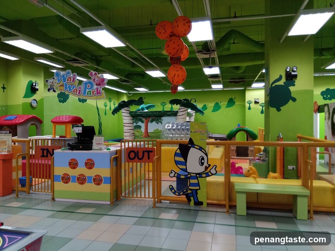 Wai Wai Park Interior