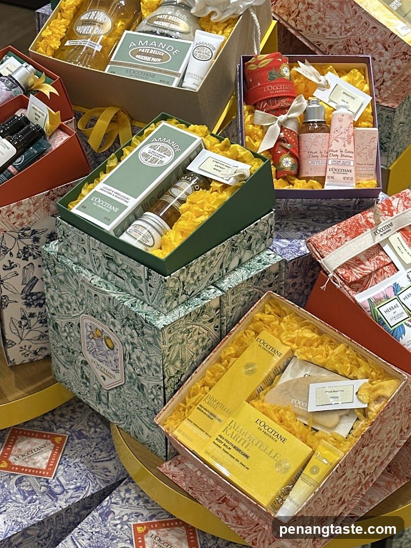 L'Occitane Gift Boxes Display