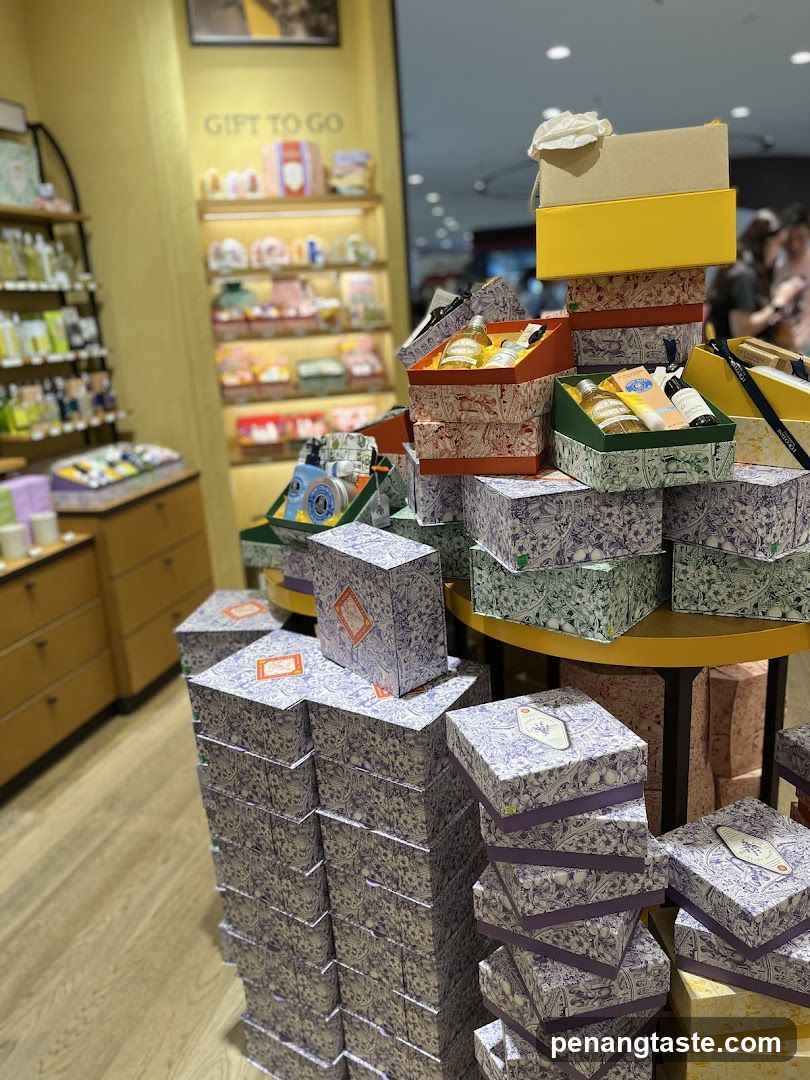 Store Interior Gift Display