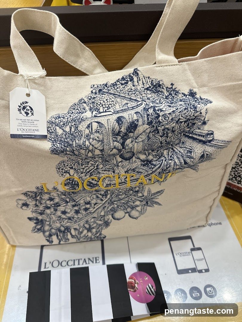 L'Occitane tote bag