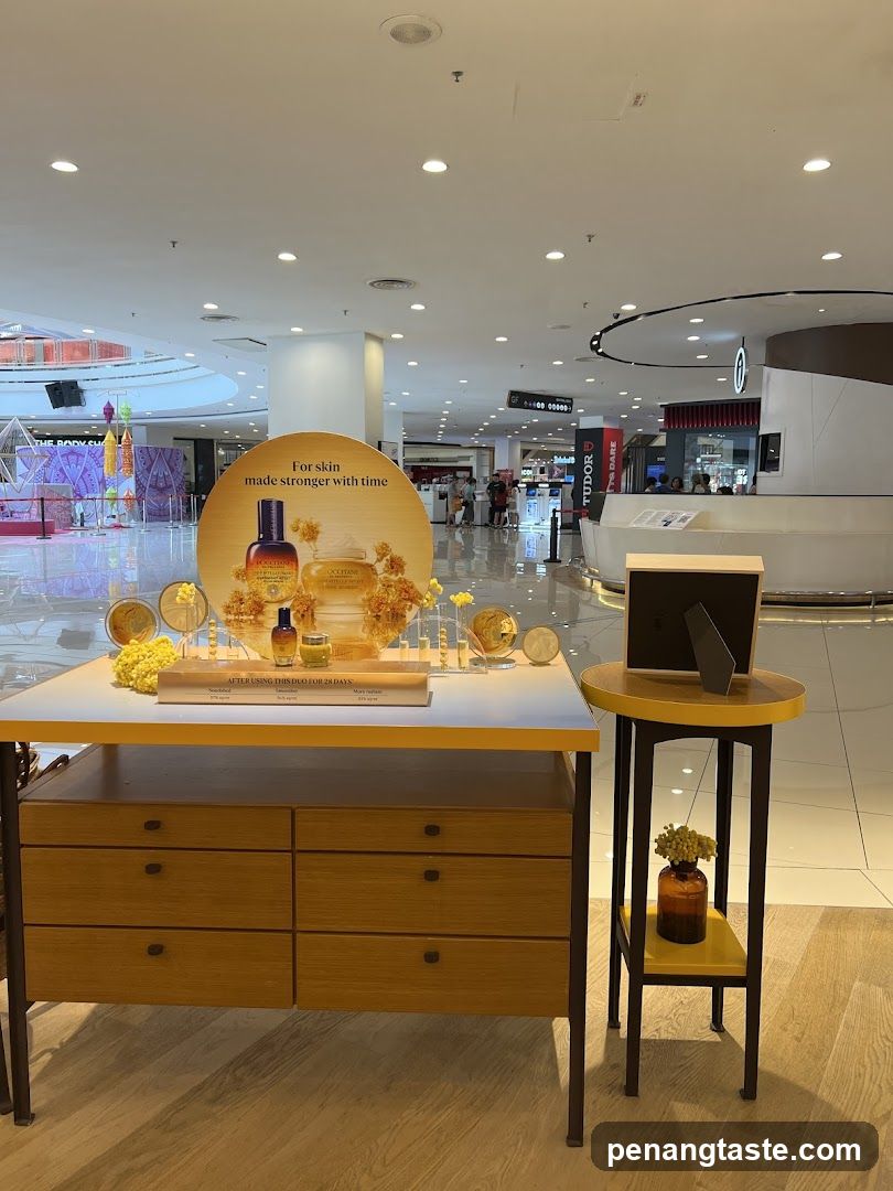 Retail Display in Mall
