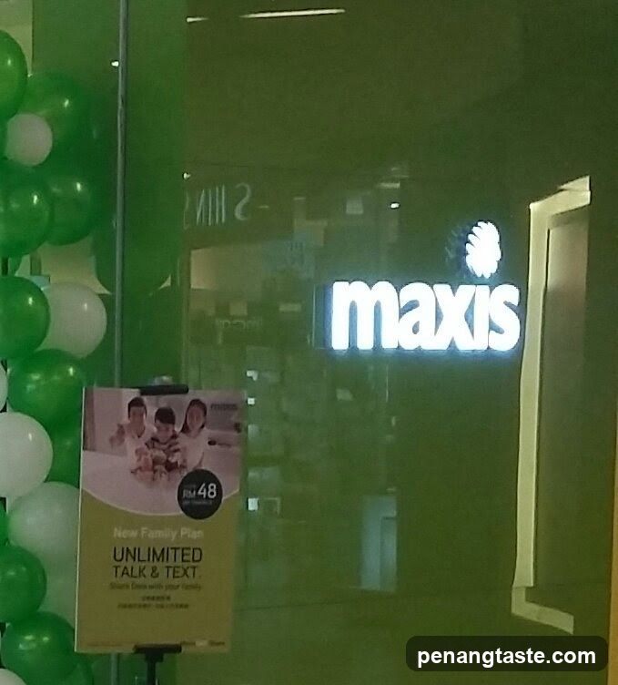 Maxis Storefront with Promotional Material