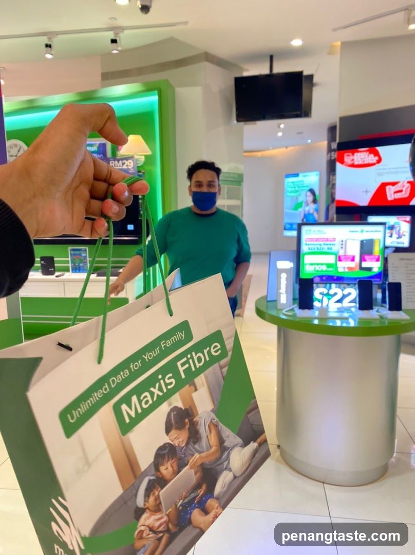 Maxis Store Interior