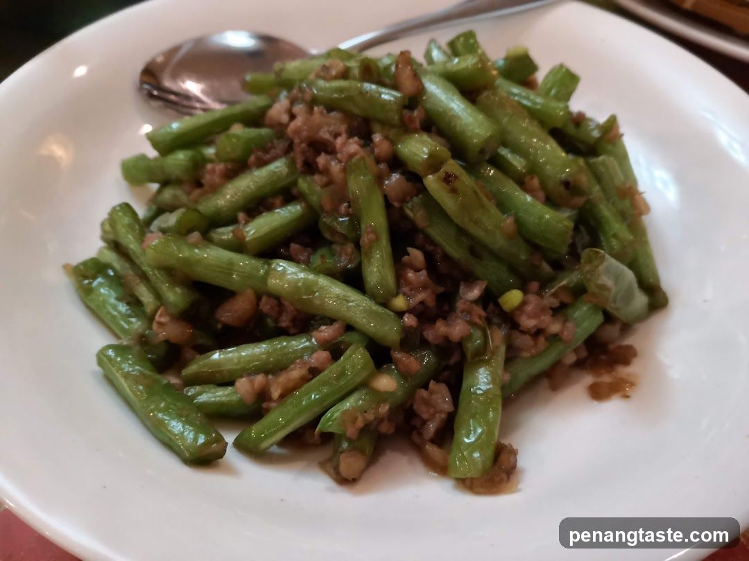 Stir-fried green beans with minced meat