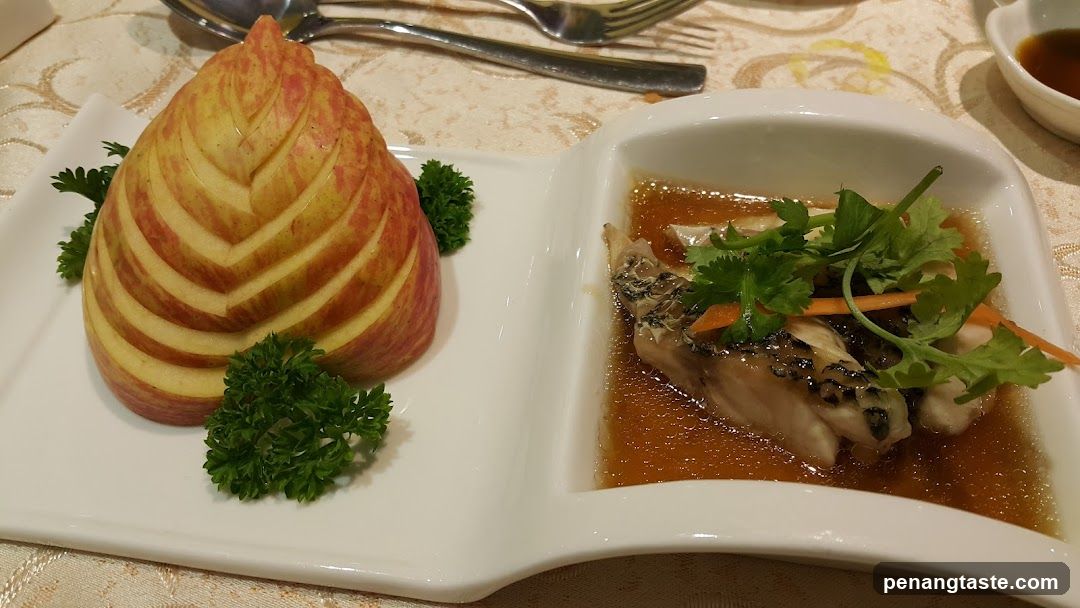 Dining Table Presentation