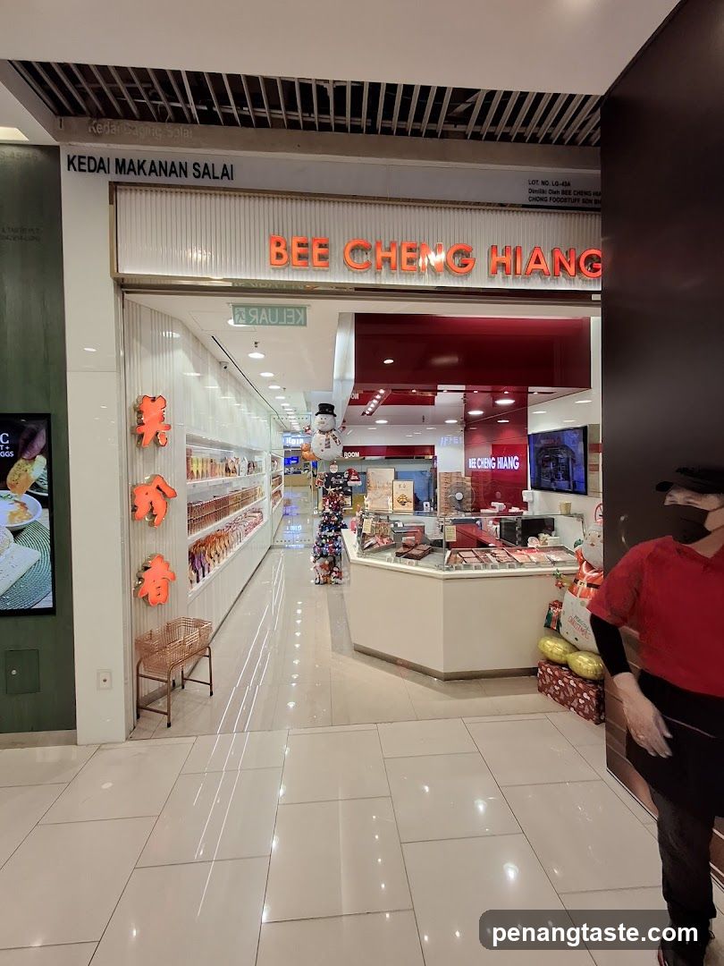 Bee Cheng Hiang Storefront Interior