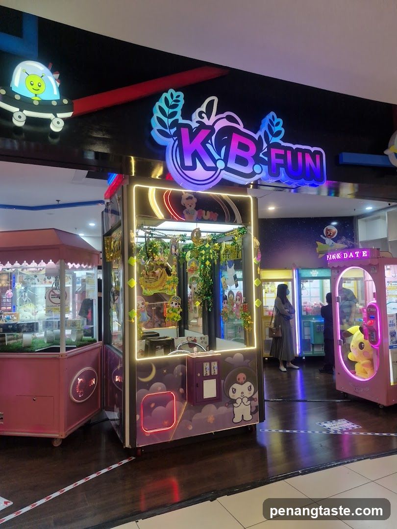 K.B.FUN arcade store interior
