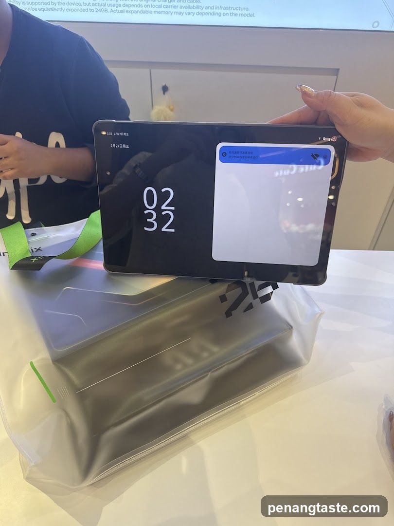 Tablet Display in Store