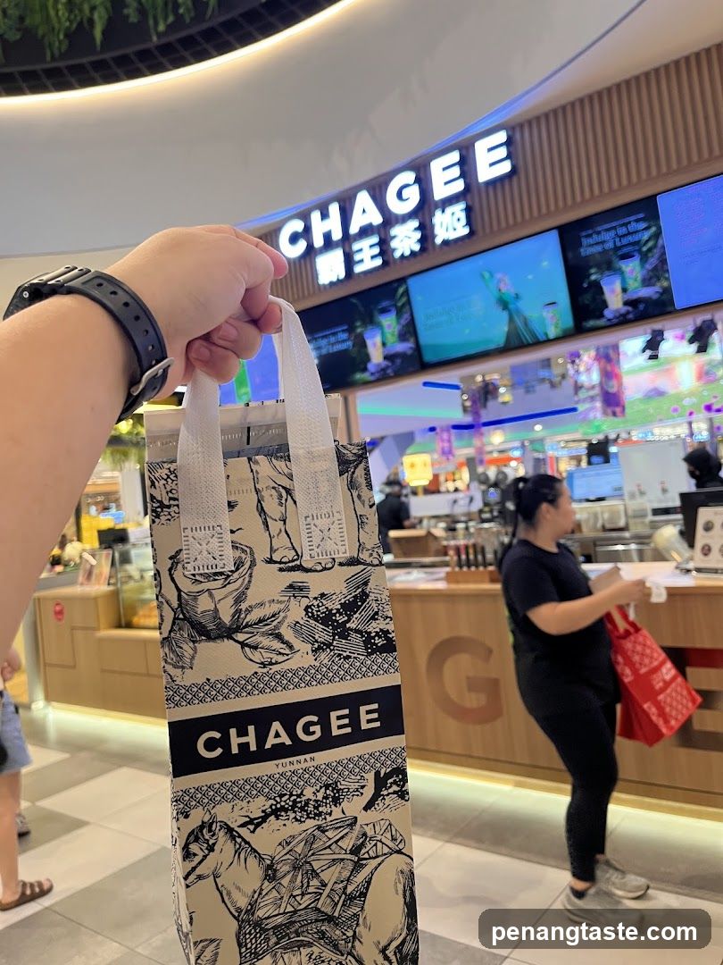 CHAGEE storefront interior view