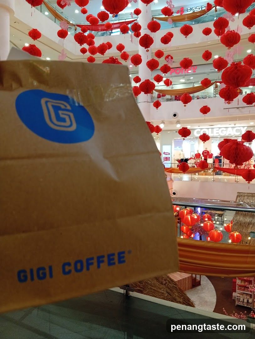 Gigi Coffee bag in shopping mall
