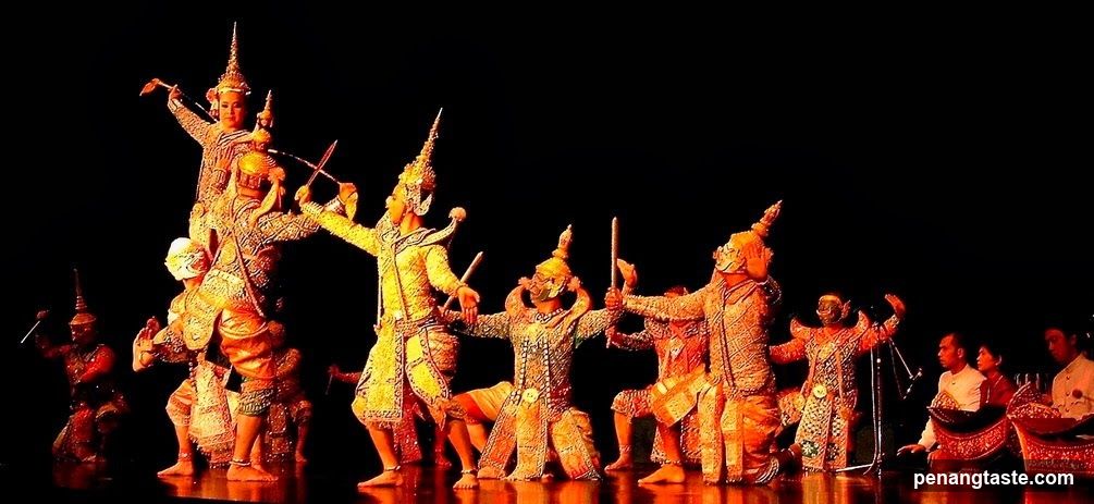 Thai Classical Dance Performance