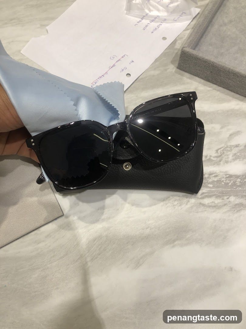 Sunglasses Display