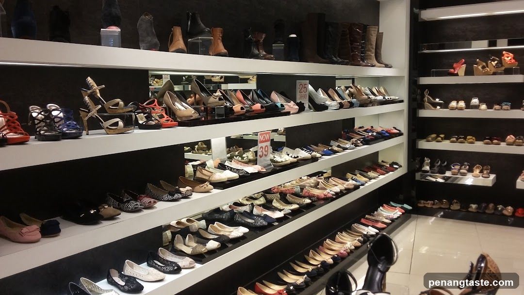 Shoe Store Interior Display