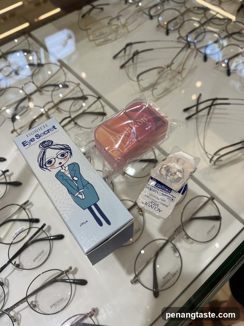 Eyeglass Display Case