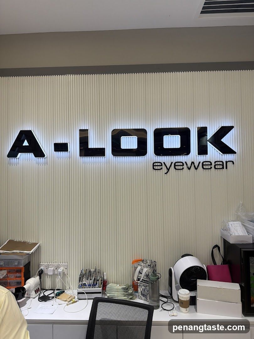 A-LOOK Eyewear Interior