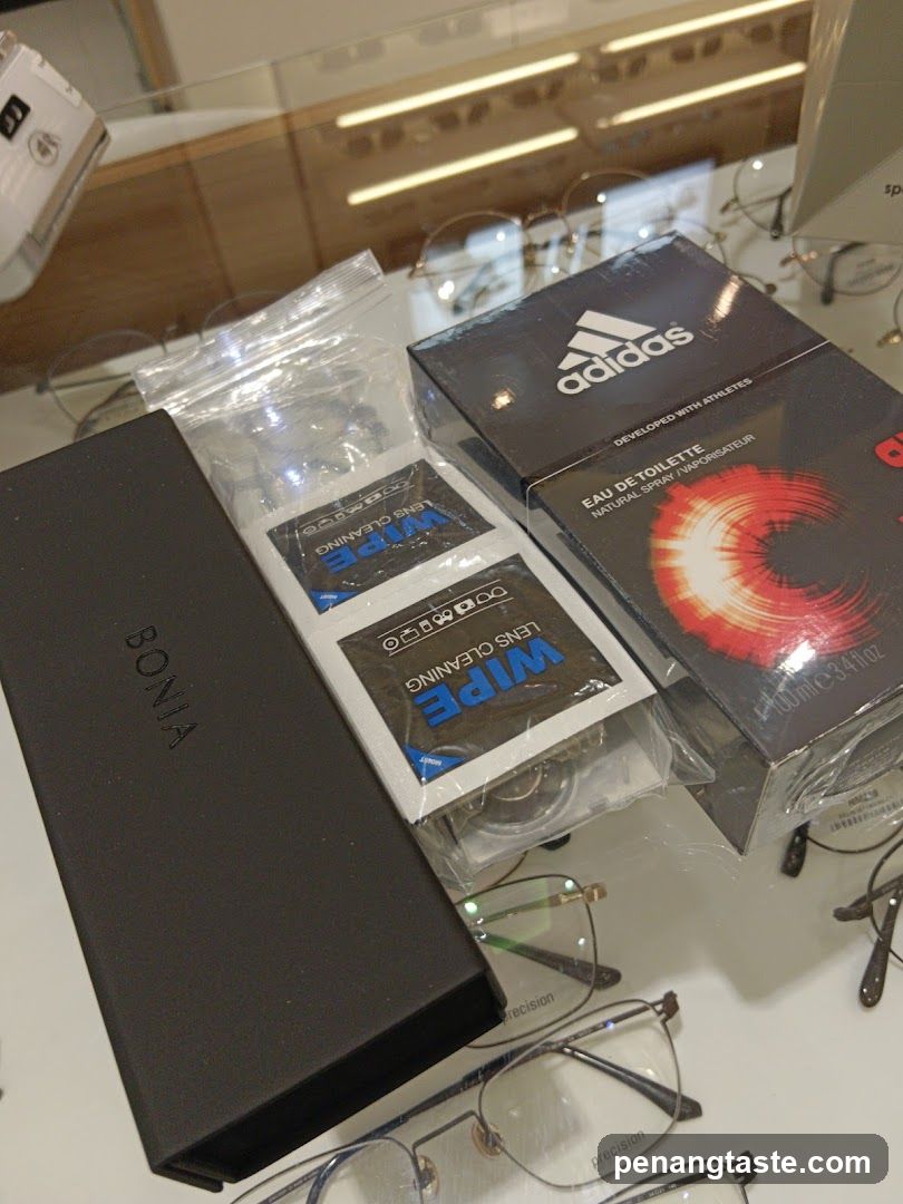 Optical Store Display