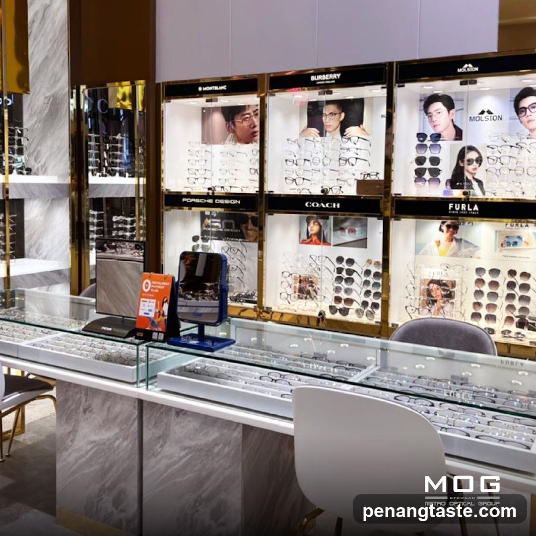 Optical Store Interior Display