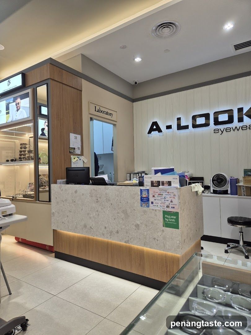 A-LOOK Eyewear Interior