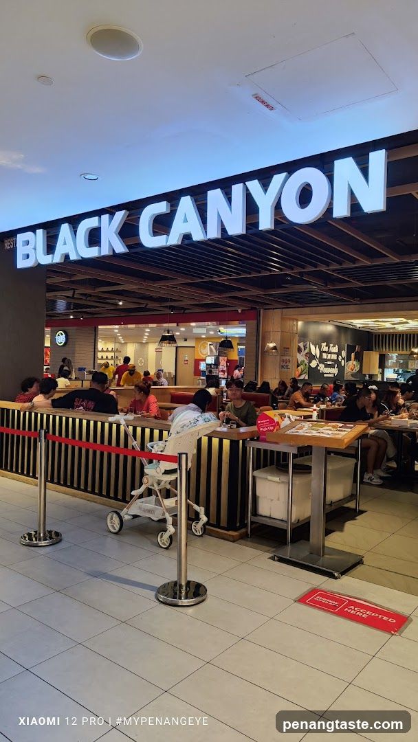Black Canyon Restaurant Interior