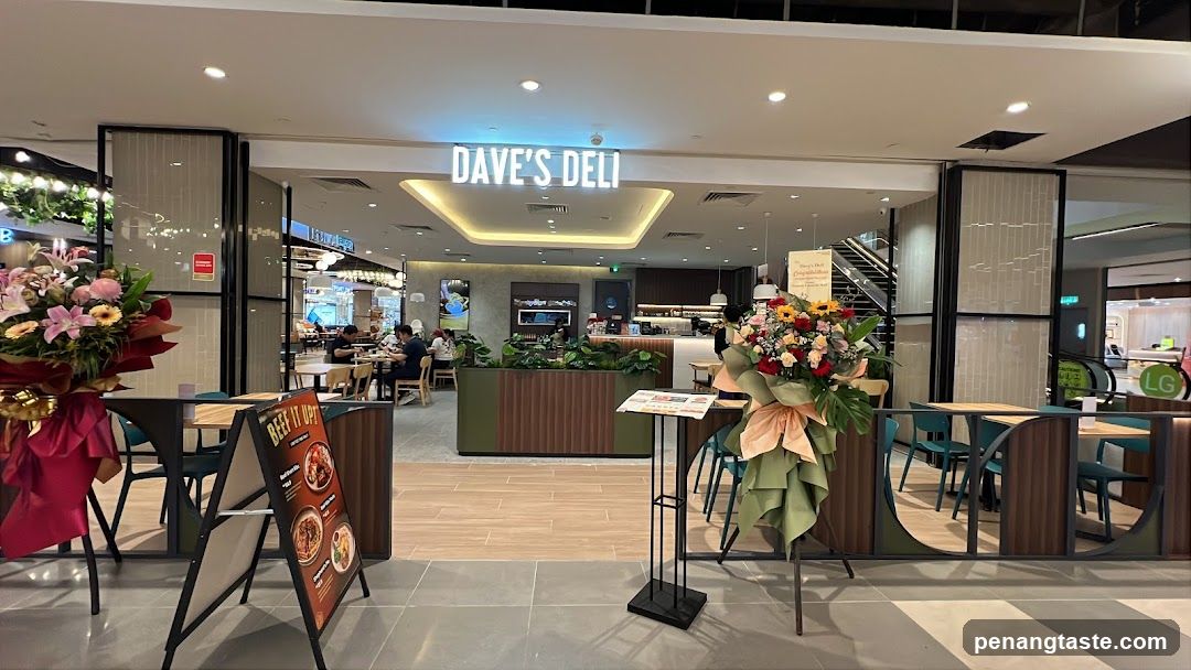 Dave's Deli Interior View