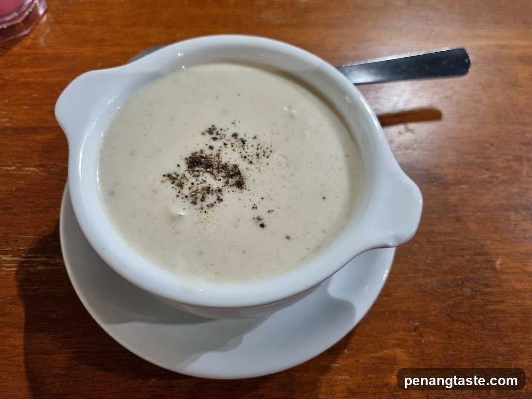 Creamy Soup with Pepper