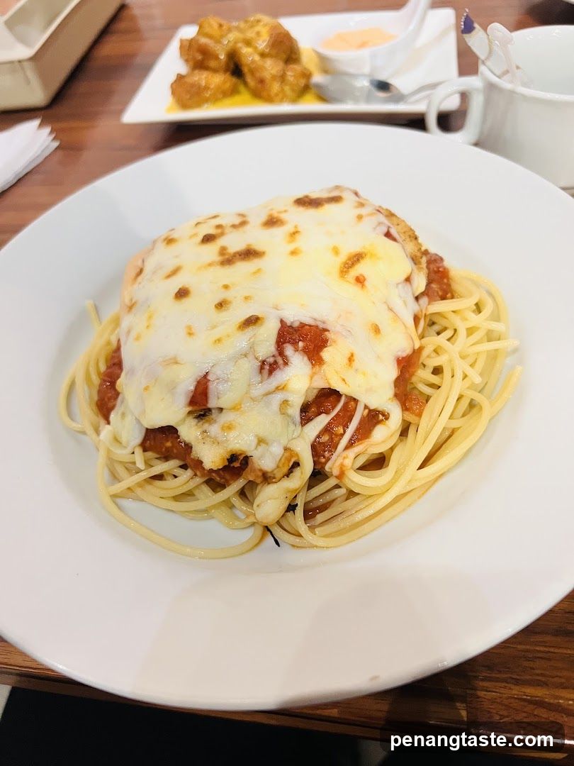 Spaghetti with Cheese Topping