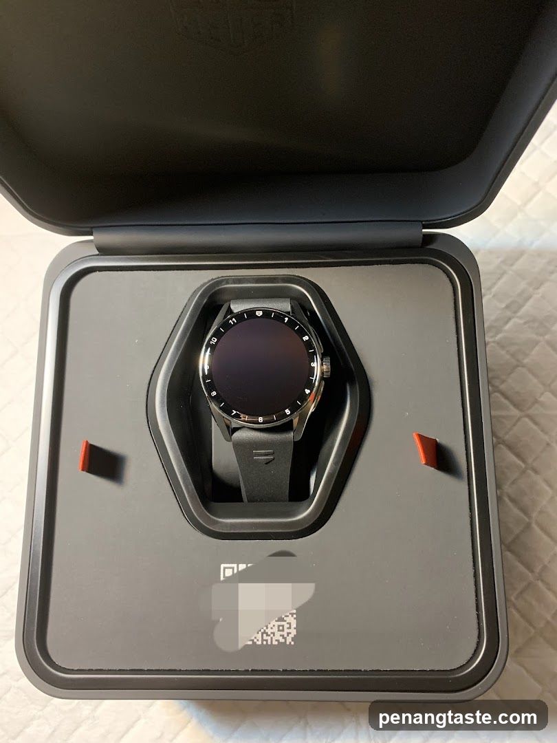 Smartwatch in packaging
